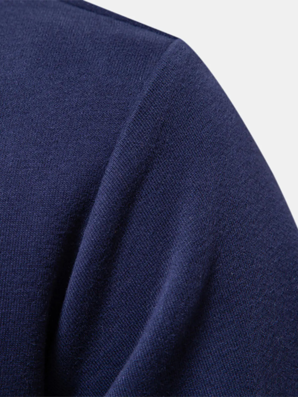 Polo collar sweatshirt with button placket and long sleeves, detail view