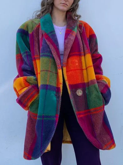 Oversized plaid coat in checkered pattern, longline cut, front view