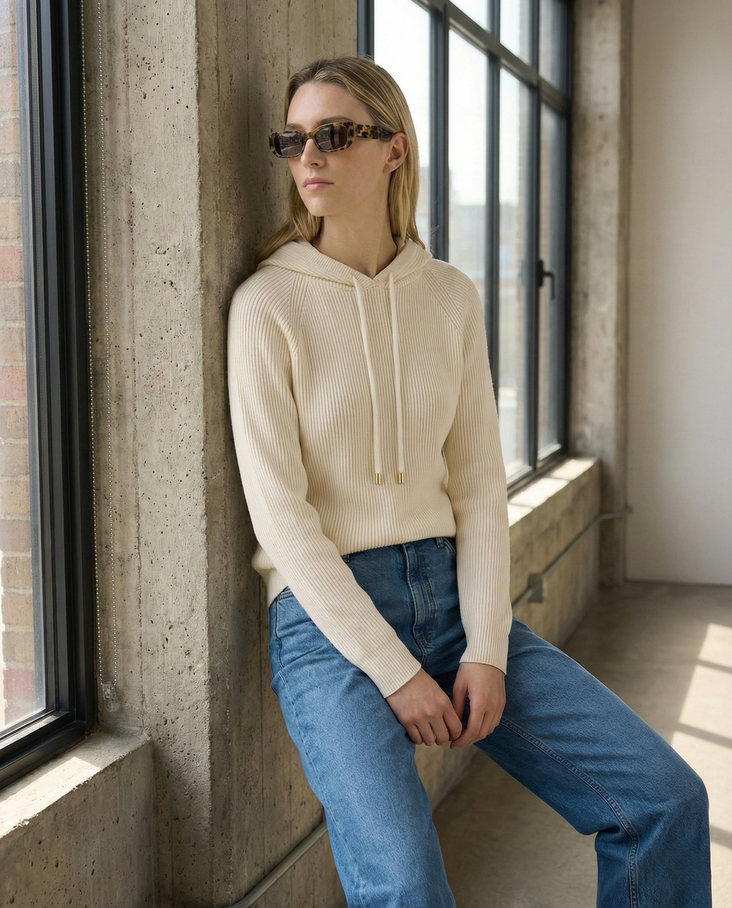 Relaxed Hooded Pullover Knit