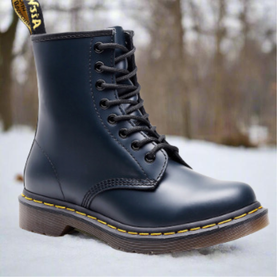 Lace up boots feature and detail overview