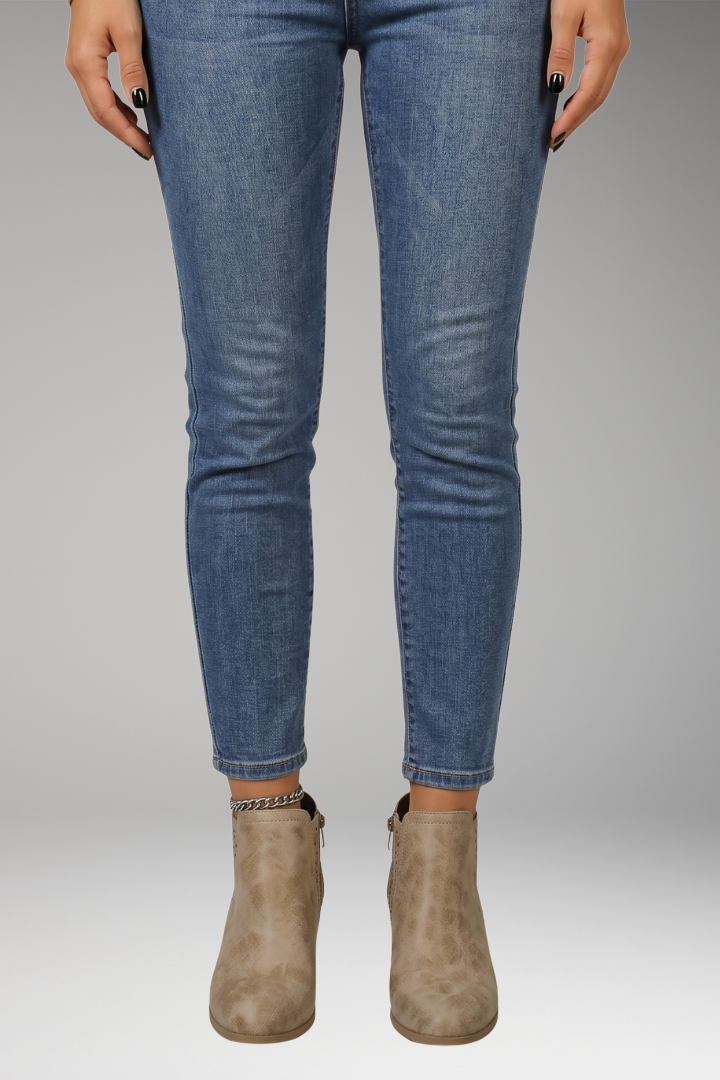 Laser-cut comfort boots with arch support, side profile