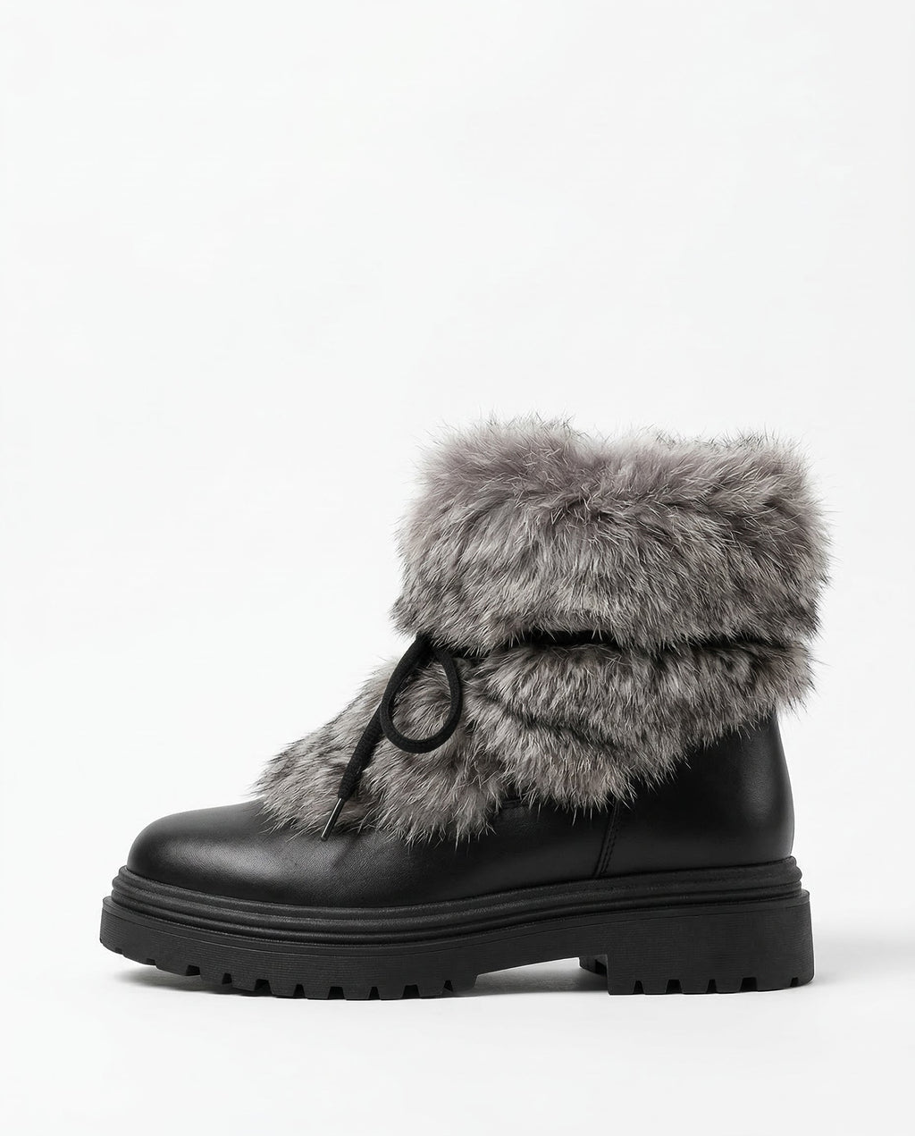 Faux-fur platform snow boots in black.