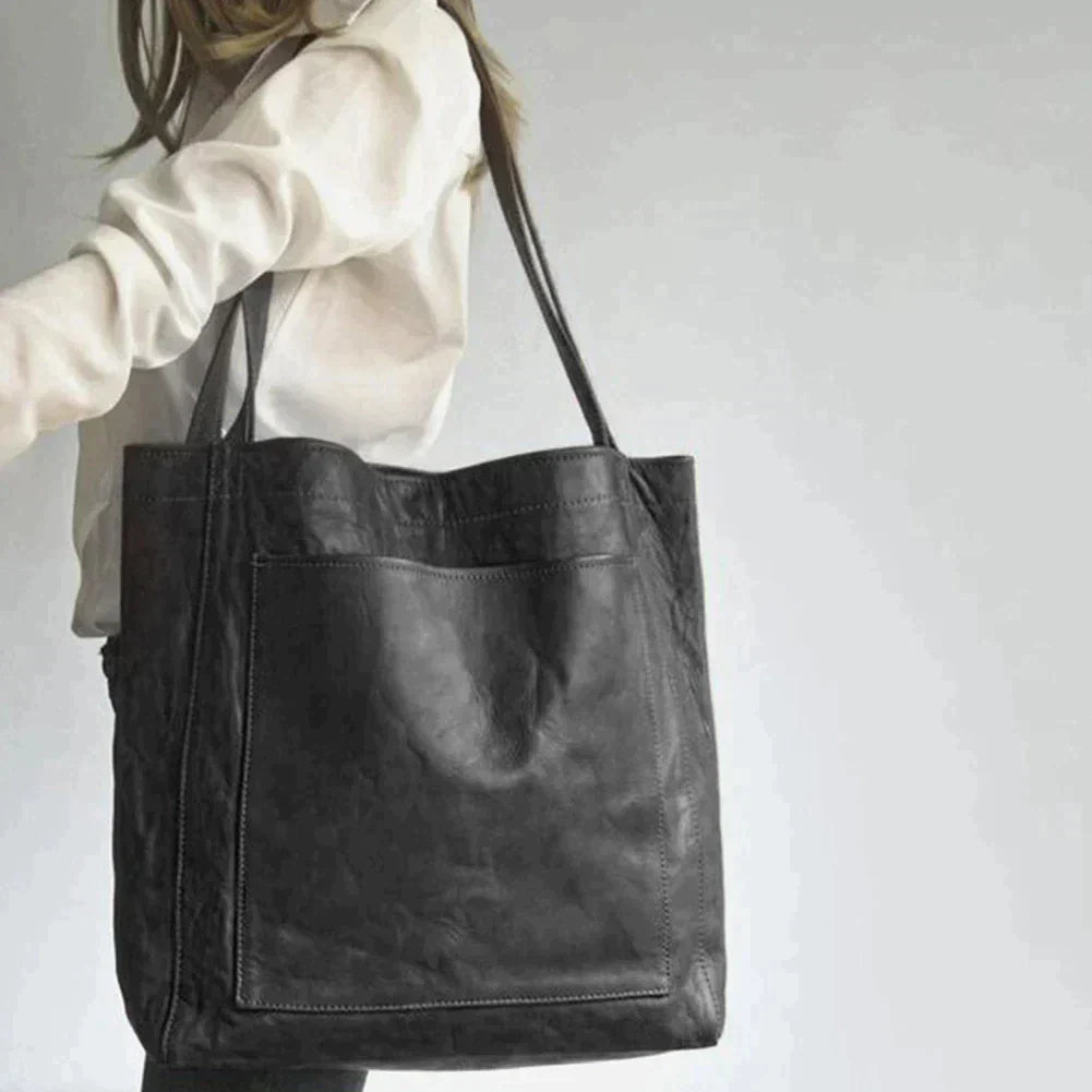 Tote bag detail.