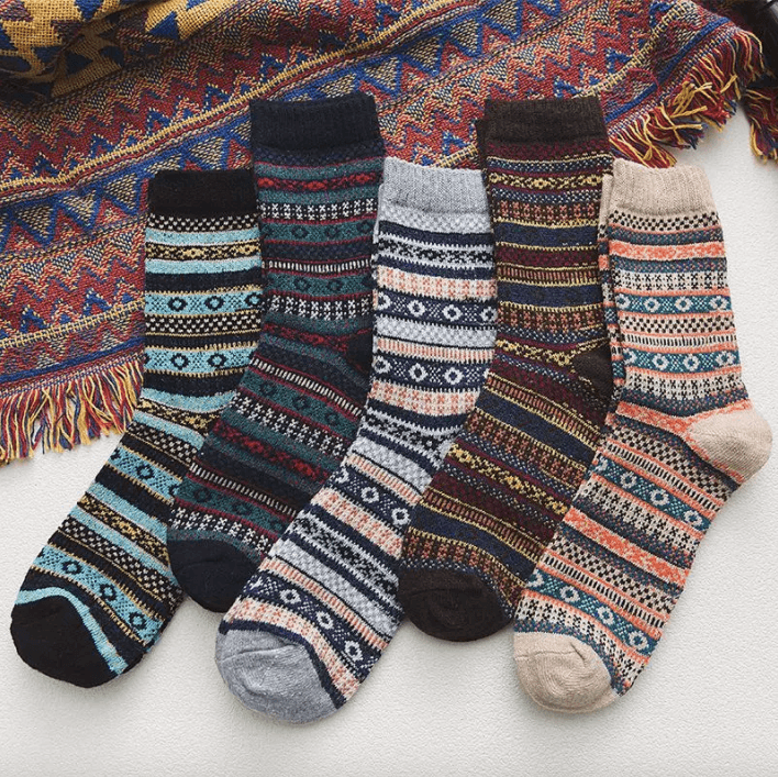 Nordic winter socks with Scandinavian pattern in wool blend