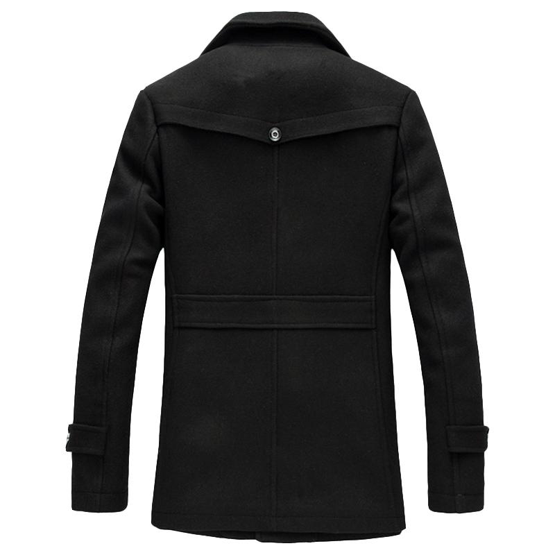 Wool overcoat collar detail
